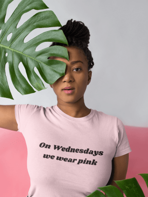 Camiseta On Wednesdays We Wear Pink Meninas Malvadas