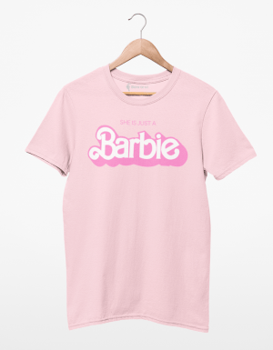 Camiseta She is just a barbie